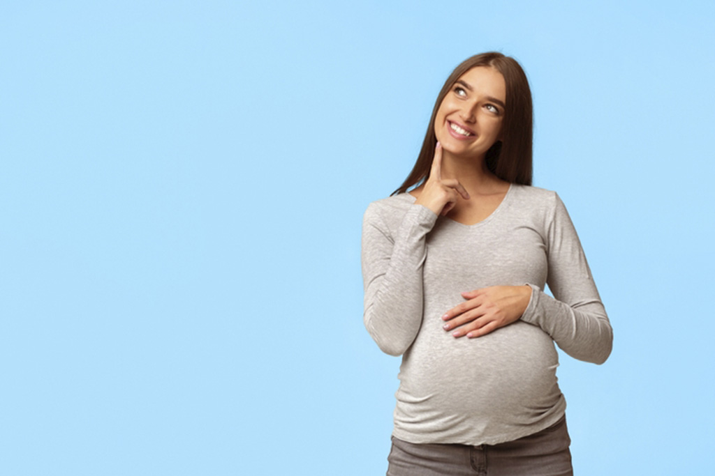 ¡Voy al baño muy seguido en el embarazo! ¿Es normal? - Academia Tena figure 3